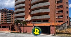 EN ALQUILER APTO EN RESIDENCIAS PUERTA DE HIERRO MÉRIDA – VE