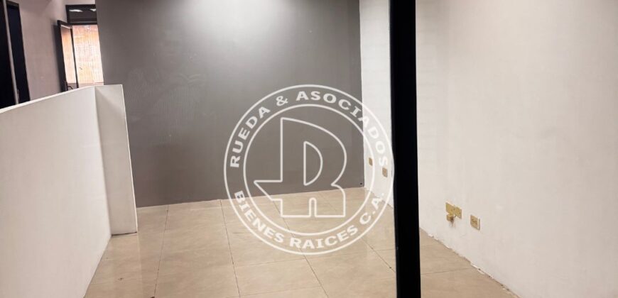 EN ALQUILER OFICINA AMOBLADA EN EL CC LAS TAPIAS MÉRIDA – VENEZUELA EN ALQUILER OFICINA AMOBLADA EN EL CC LAS TAPIAS MÉRIDA – VENEZUELA