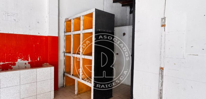 EN VENTA LOCALES COMERCIALES EN CC MEDITERRANEO MÉRIDA – VE