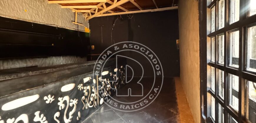 EN VENTA LOCALES COMERCIALES EN CC MEDITERRANEO MÉRIDA – VE