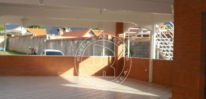 EN ALQUILER APARTAMENTO EN RES CAMINO REAL MERIDA – VE