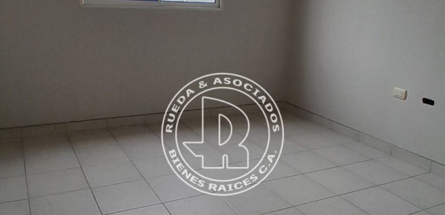 EN VENTA APARTAMENTO E RES CAMINO REAL AV ANDRES BELLOS MÉRIDA -VE