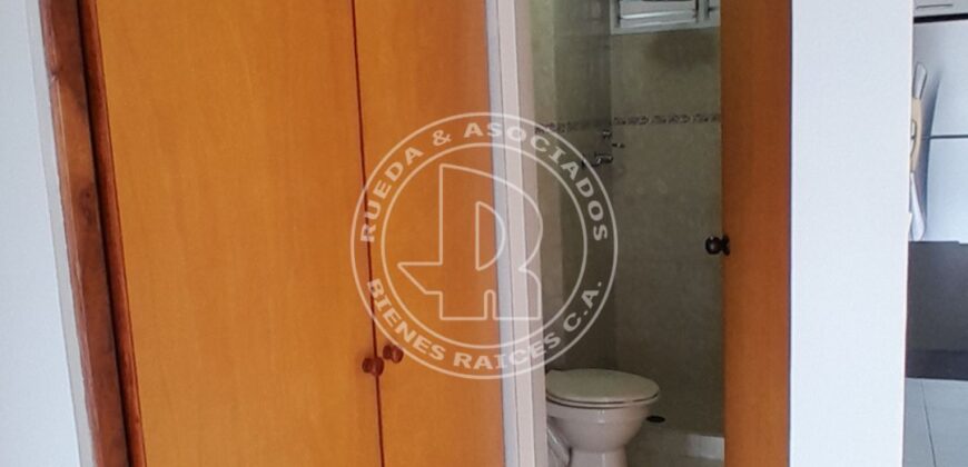 EN VENTA APARTAMENTO E RES CAMINO REAL AV ANDRES BELLOS MÉRIDA -VE