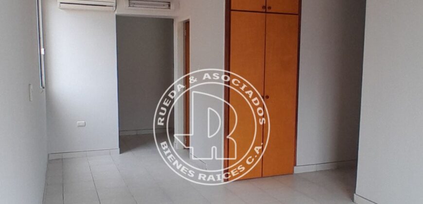 EN VENTA APARTAMENTO E RES CAMINO REAL AV ANDRES BELLOS MÉRIDA -VE