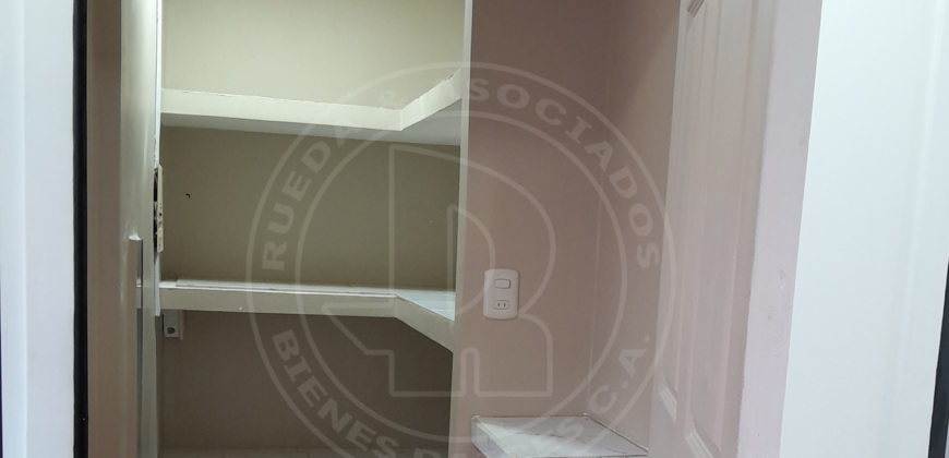 EN ALQUILER LOCAL COMERCIAL EN CC PLAZA LAS AMERICAS MÉRIDA – VE