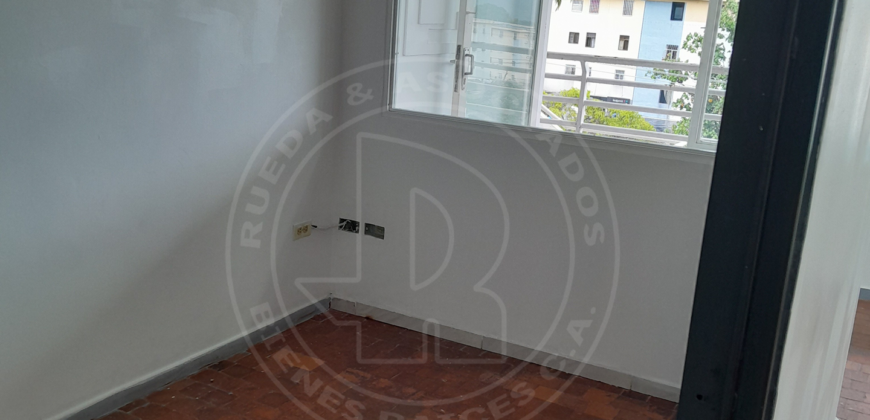 EN ALQUILER LOCAL COMERCIAL EN CC PLAZA LAS AMERICAS MÉRIDA – VE