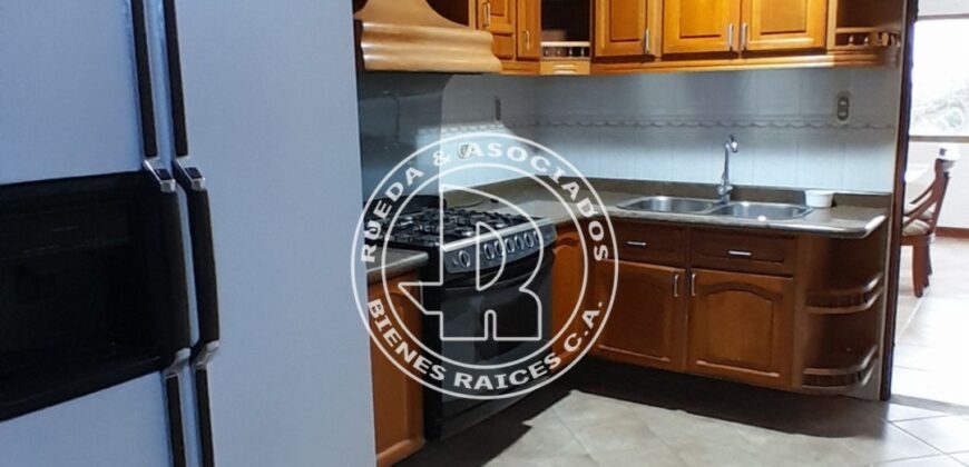 SE ALQUILA APARTAMENTO EN RESIDENCIAS CORDILLERANA AV LAS AMERICAS  MÉRIDA VE