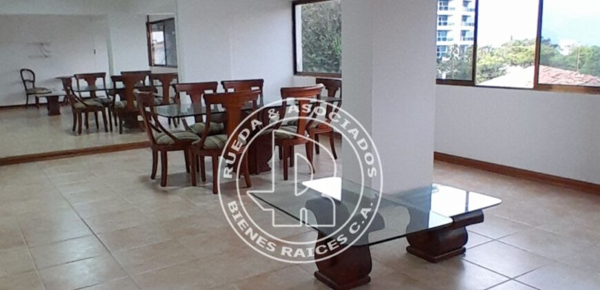 SE ALQUILA APARTAMENTO EN RESIDENCIAS CORDILLERANA AV LAS AMERICAS  MÉRIDA VE