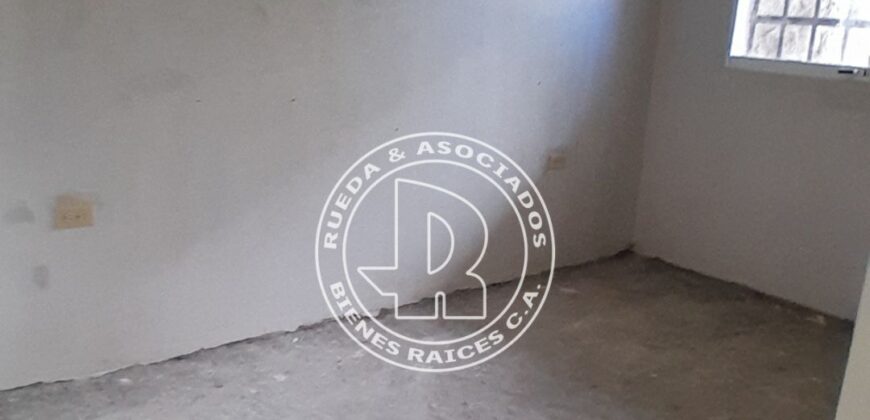 SE VENDE CASA EN GRIS EN EL PLAYON BAJO EL VALLE – MÉRIDA VE