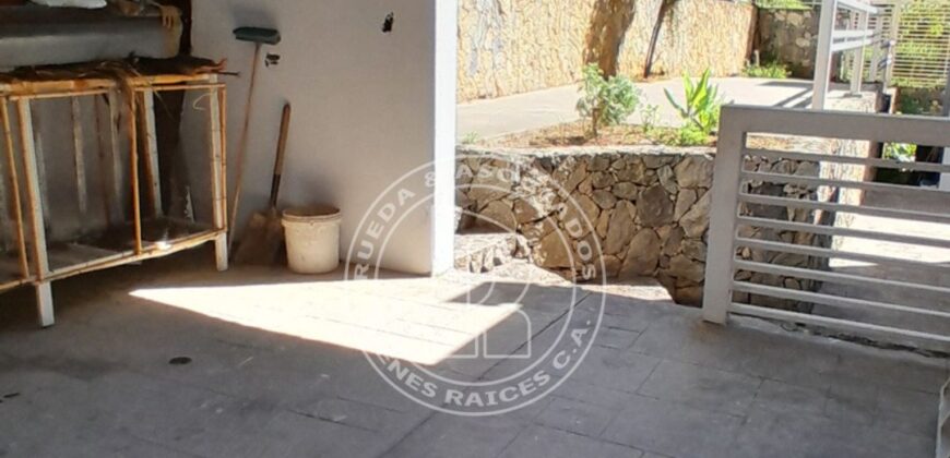 SE VENDE CASA MODERNA EN MUCUNUTAN MÉRIDA VE