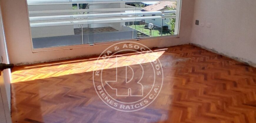 SE VENDE CASA MODERNA EN MUCUNUTAN MÉRIDA VE