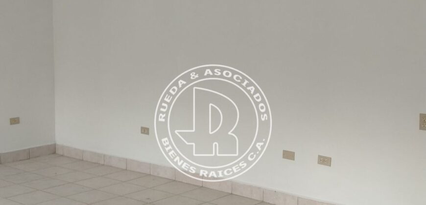 SE ALQUILA LOCAL COMERCIAL EN CC ALTO CHAMA MÉRIDA VE