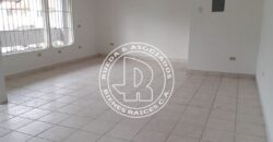 SE ALQUILA LOCAL COMERCIAL EN CC ALTO CHAMA MÉRIDA VE