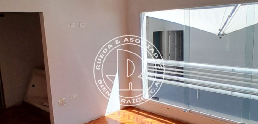 SE VENDE CASA MODERNA EN MUCUNUTAN MÉRIDA VE