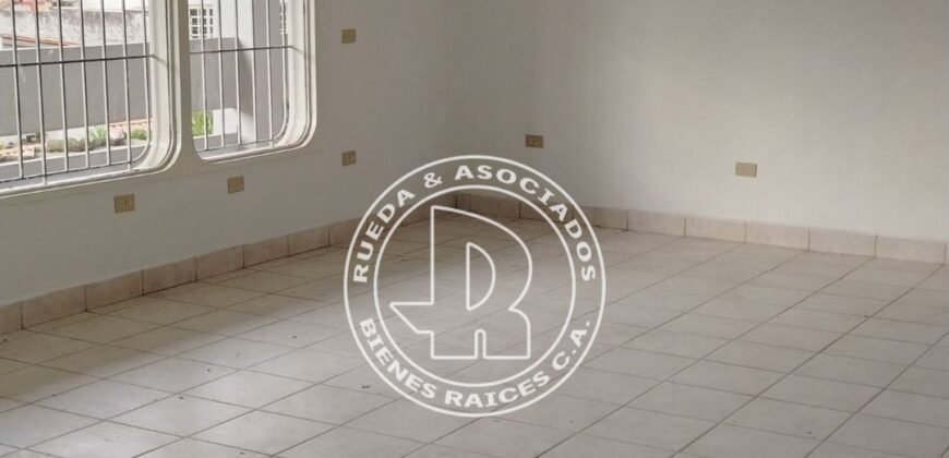 SE ALQUILA LOCAL COMERCIAL EN CC ALTO CHAMA MÉRIDA VE
