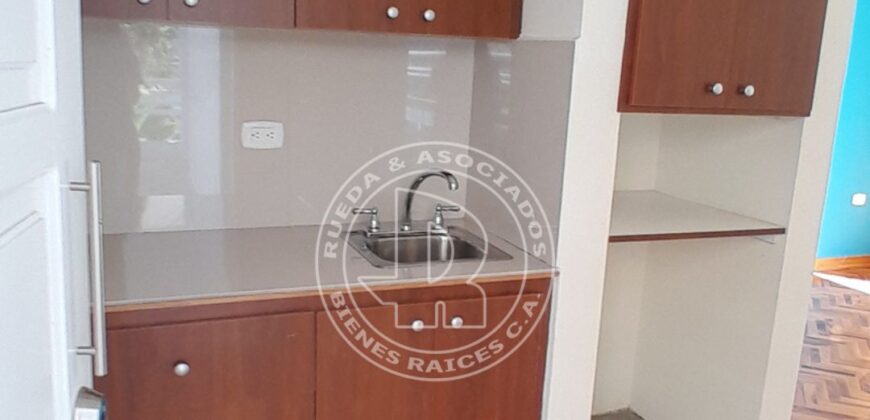 SE VENDE CASA MODERNA EN MUCUNUTAN MÉRIDA VE