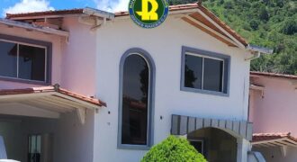 SE VENDE CASA EN RES LAS CASCADAS EN LOS LLANITOS DE TABAY MÉRIDA