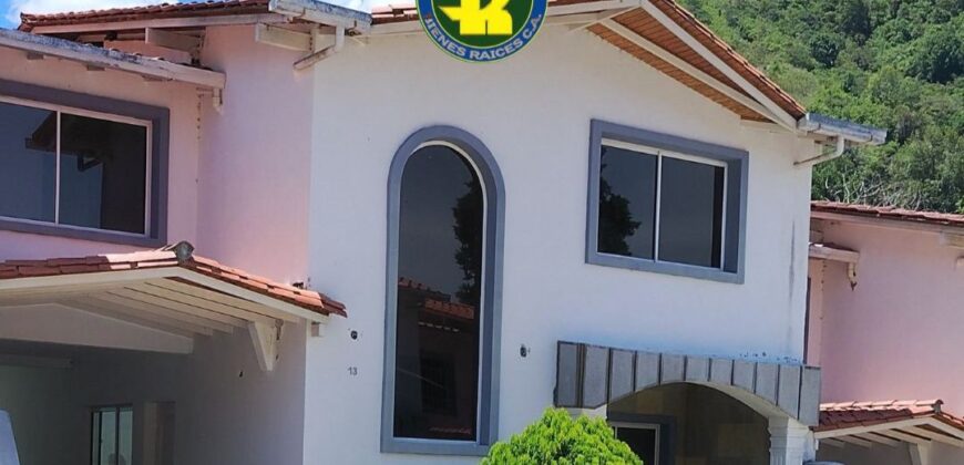 SE VENDE CASA EN RES LAS CASCADAS EN LOS LLANITOS DE TABAY MÉRIDA