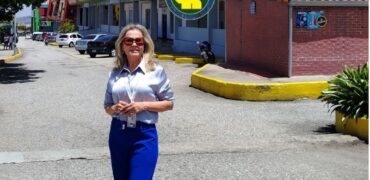 SE ALQUILA LOCAL COMERCIAL EN CC ALTO CHAMA MÉRIDA VE