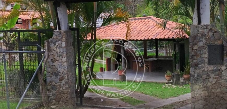 SE VENDE CASA DE UNA PLANTA EN LA MUCUY BAJA MÉRIDA VE