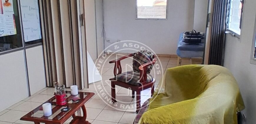 SE VENDE OFICINAS EN CC ALTO CHAMA AV ANDRES BELLO MÉRIDA VE