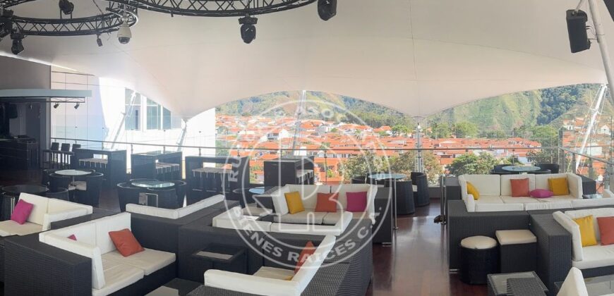 SE VENDE RESTAURANTE BAR DE LUJO + LOCAL COMERCIAL EN CC MILENIUM