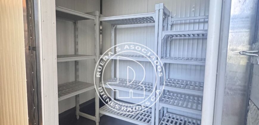 SE VENDE RESTAURANTE BAR DE LUJO + LOCAL COMERCIAL EN CC MILENIUM