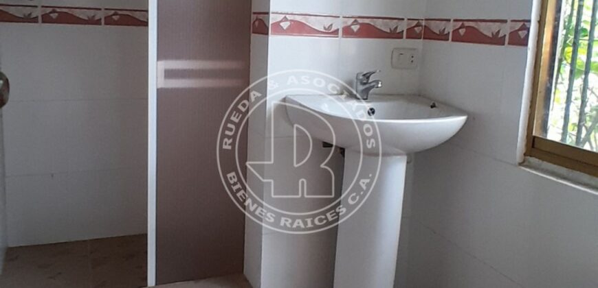 SE VENDE GALPON + PLANTA RESIDENCIAL AV ANDRES BELLO MÉRIDA VE